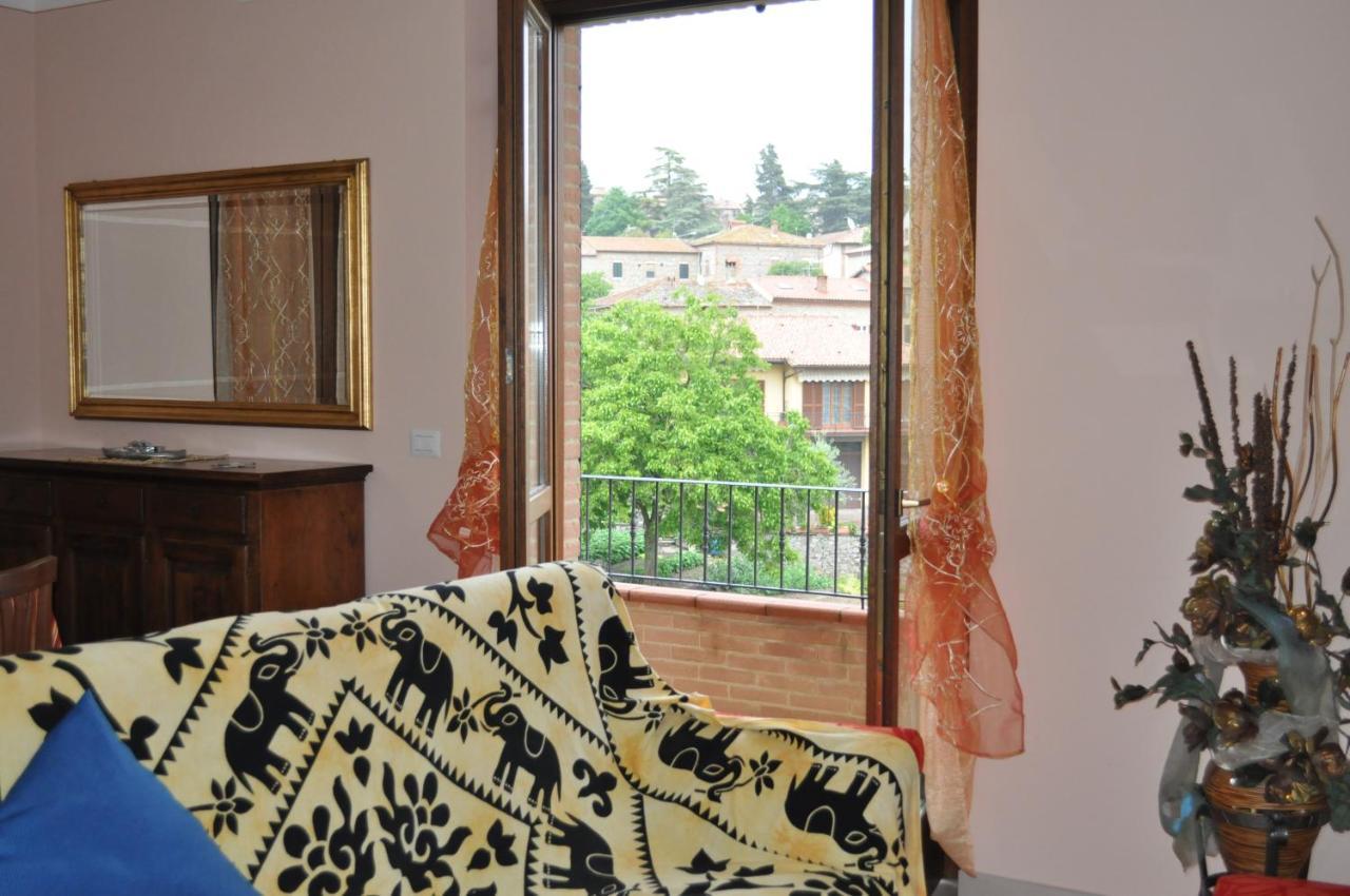 La Terrazza Da Barbara Hotel Torrita di Siena Luaran gambar